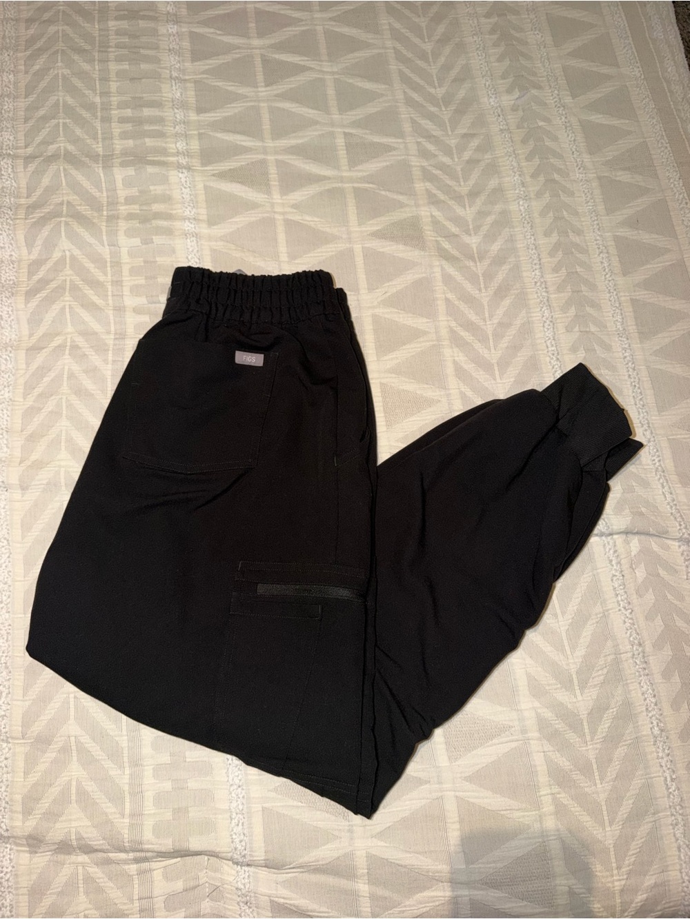 Figs Black Unman Relaxed Jogger Pants-Medium